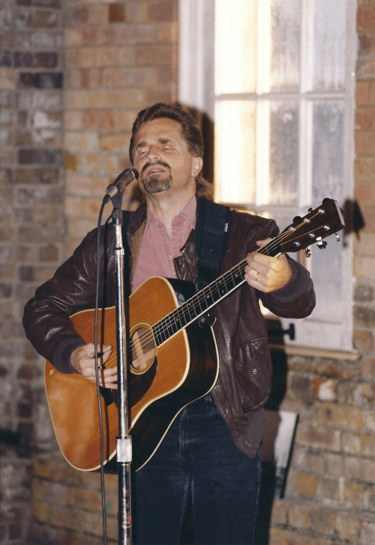 Pumphouse singing Stand Or Fade, July 2010